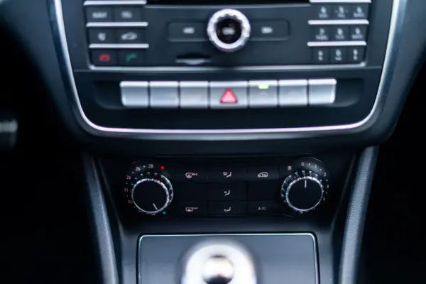 Mercedes-Benz CLA 180 d AMG Line 30