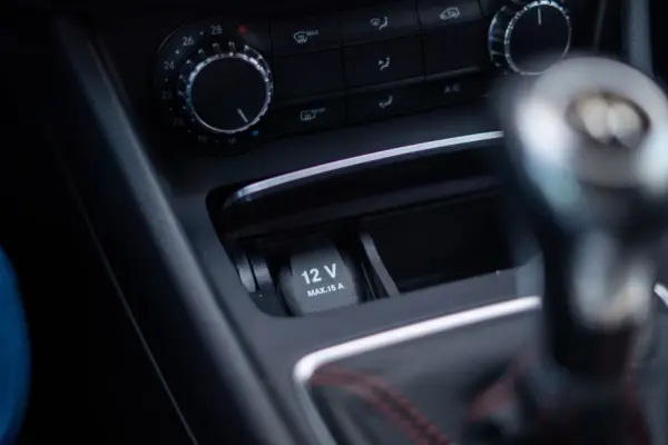 Mercedes-Benz CLA 180 d AMG Line 37