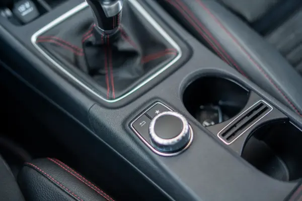 Mercedes-Benz CLA 180 d AMG Line 38