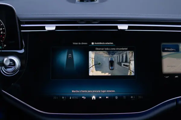 Mercedes-Benz E 300 e Station 21