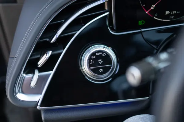 Mercedes-Benz E 300 e Station 47