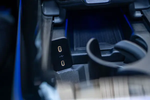Mercedes-Benz E 300 e Station 63
