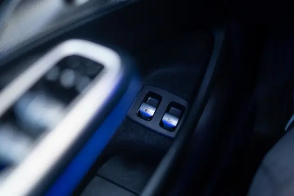 Mercedes-Benz E 300 e Station 66