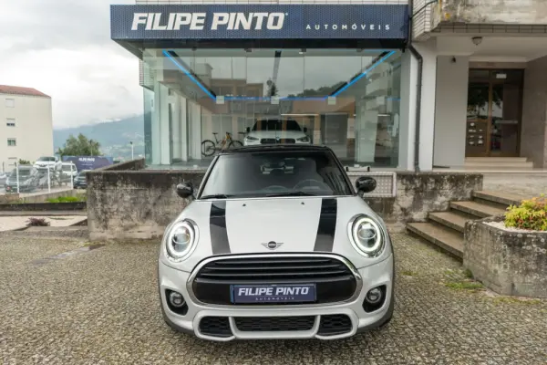 MINI 5 Portas Cooper Premium JCW Auto 2