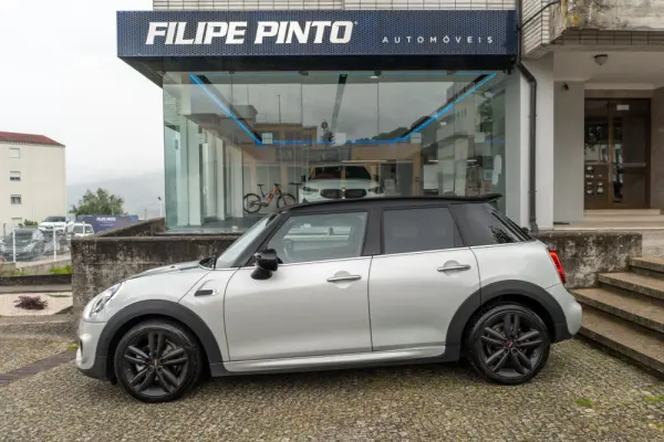 MINI 5 Portas Cooper Premium JCW Auto 3