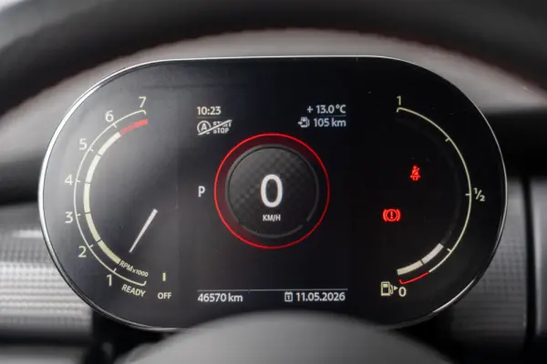 MINI 5 Portas Cooper Premium JCW Auto 13