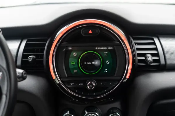 MINI 5 Portas Cooper Premium JCW Auto 24