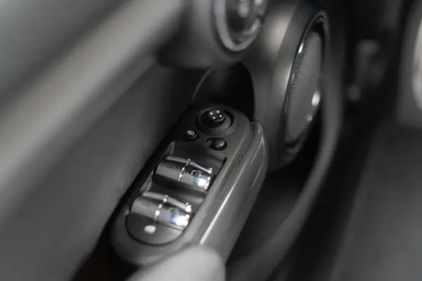 MINI 5 Portas Cooper Premium JCW Auto 45
