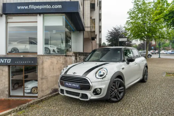 MINI 5 Portas Cooper Premium JCW Auto 66