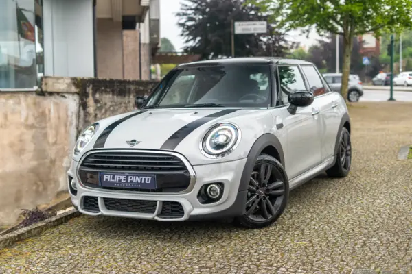 MINI 5 Portas Cooper Premium JCW Auto 67