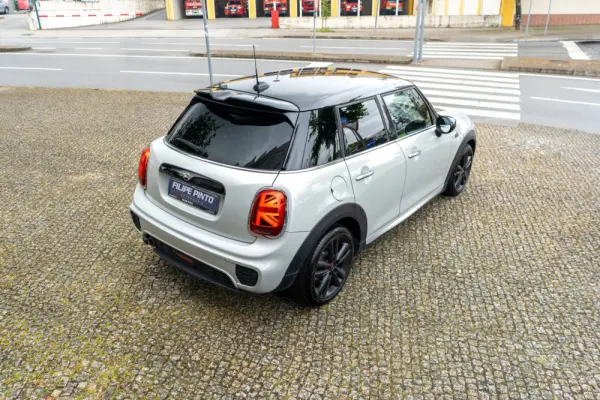 MINI 5 Portas Cooper Premium JCW Auto 71