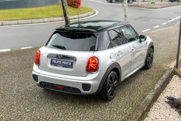 MINI 5 Portas Cooper Premium JCW Auto 72