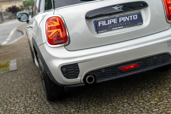 MINI 5 Portas Cooper Premium JCW Auto 78