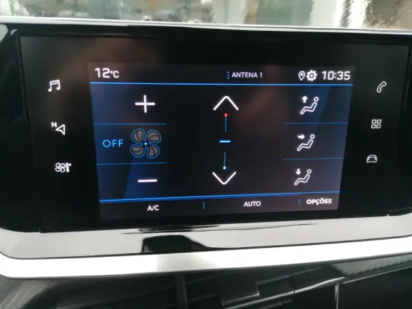 Peugeot 2008 1.2 PureTech Allure Pack 10
