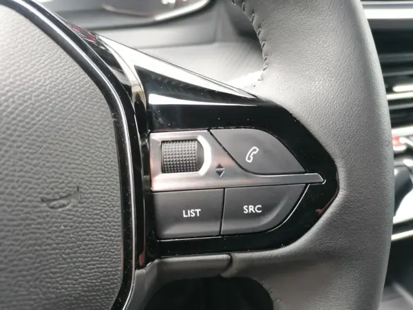 Peugeot 2008 1.2 PureTech Allure Pack 16