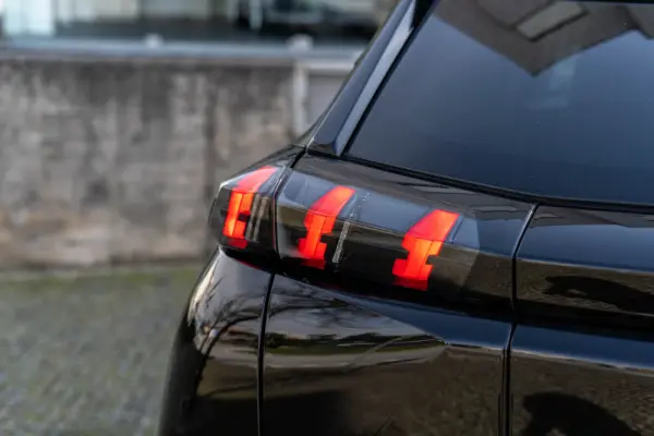 Peugeot 2008 1.2 PureTech Allure Pack 28