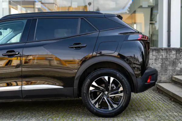 Peugeot 2008 1.2 PureTech Allure Pack 30