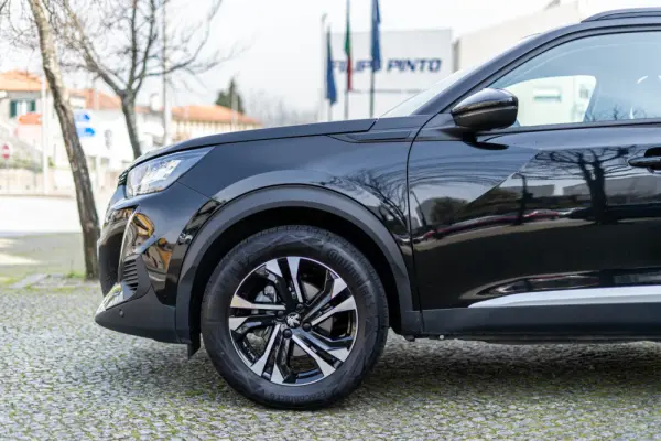 Peugeot 2008 1.2 PureTech Allure Pack 37