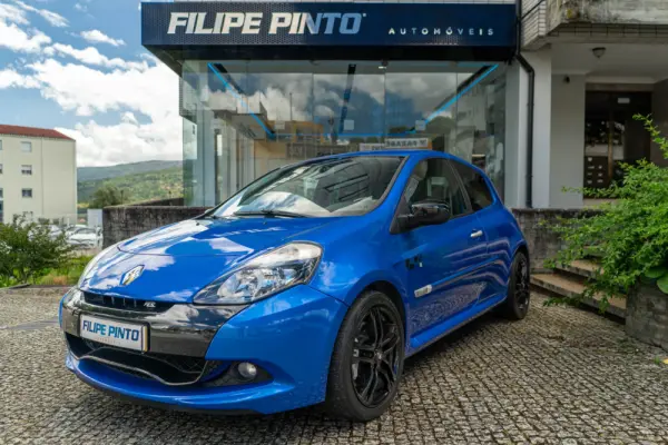 Renault Clio 2.0 16V RS 1