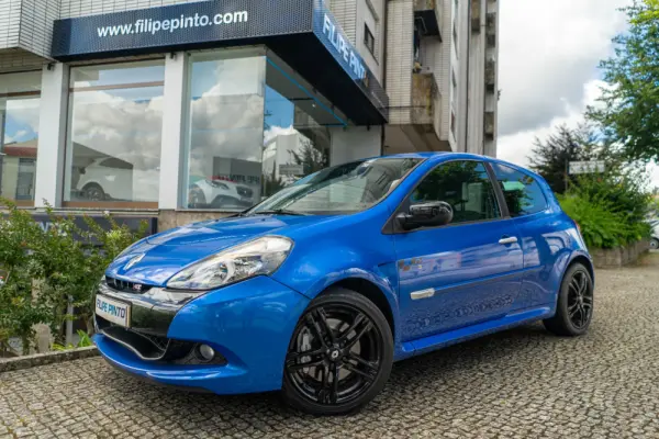 Renault Clio 2.0 16V RS 2