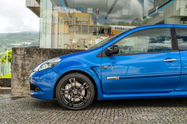 Renault Clio 2.0 16V RS 25