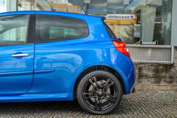 Renault Clio 2.0 16V RS 26