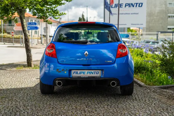 Renault Clio 2.0 16V RS 35