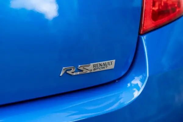 Renault Clio 2.0 16V RS 36