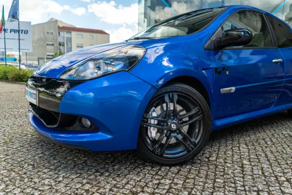 Renault Clio 2.0 16V RS 47