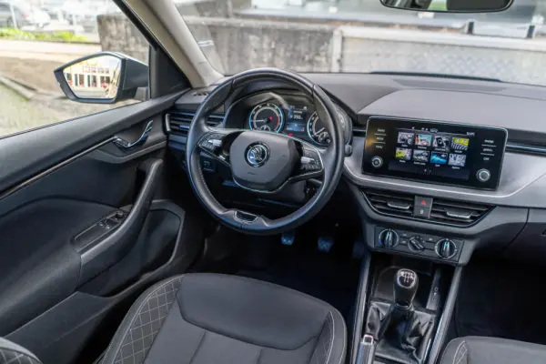 Skoda Kamiq 1.0 TSI Ambition 8