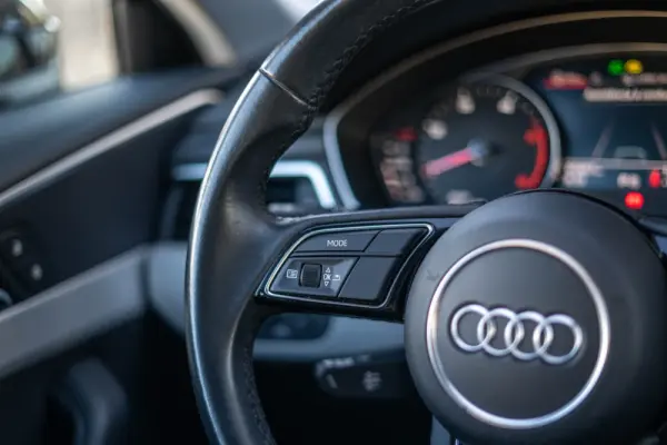 Audi A4 Avant 35 TDI Advanced S tronic 10