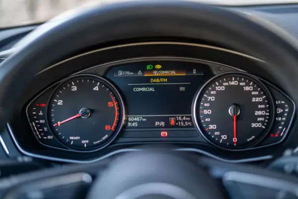 Audi A4 Avant 35 TDI Advanced S tronic 13