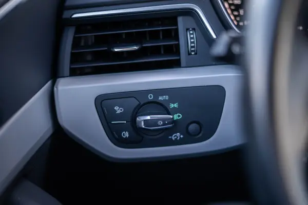 Audi A4 Avant 35 TDI Advanced S tronic 15