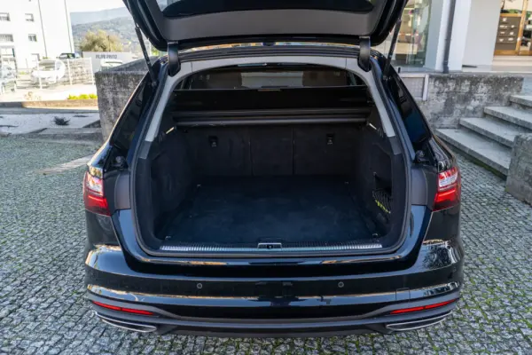 Audi A4 Avant 35 TDI Advanced S tronic 40