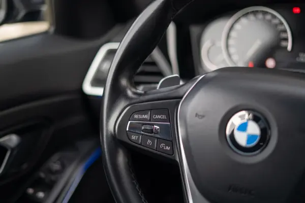 BMW 320 d Line Sport Shadow Auto 10