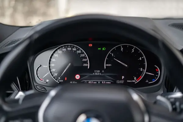BMW 320 d Line Sport Shadow Auto 17