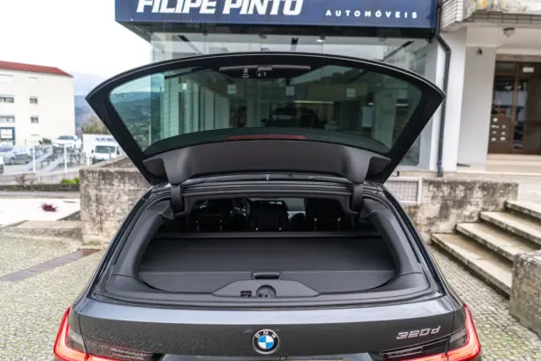 BMW 320 d Line Sport Shadow Auto 64