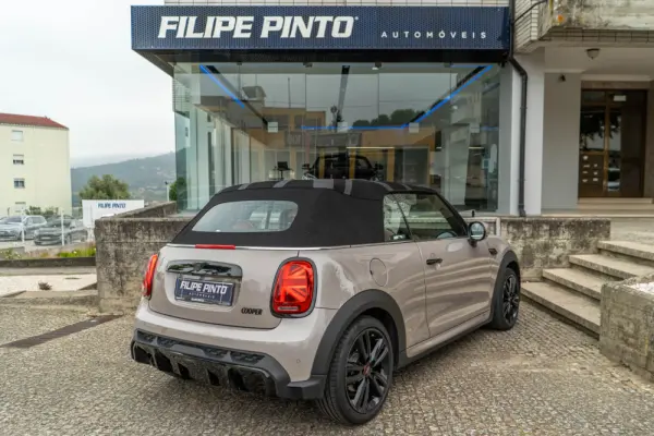 MINI Cabrio Cooper Premium Extra JCW Auto 6