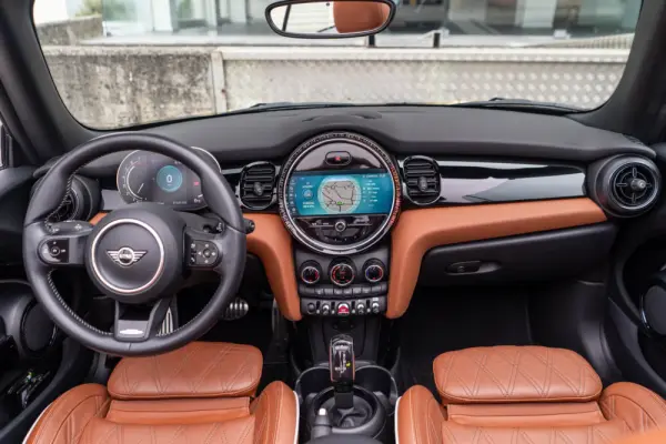 MINI Cabrio Cooper Premium Extra JCW Auto 9