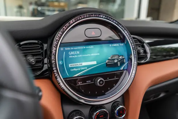 MINI Cabrio Cooper Premium Extra JCW Auto 28