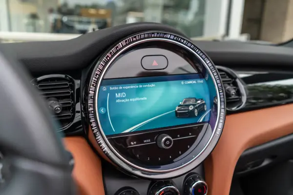 MINI Cabrio Cooper Premium Extra JCW Auto 29