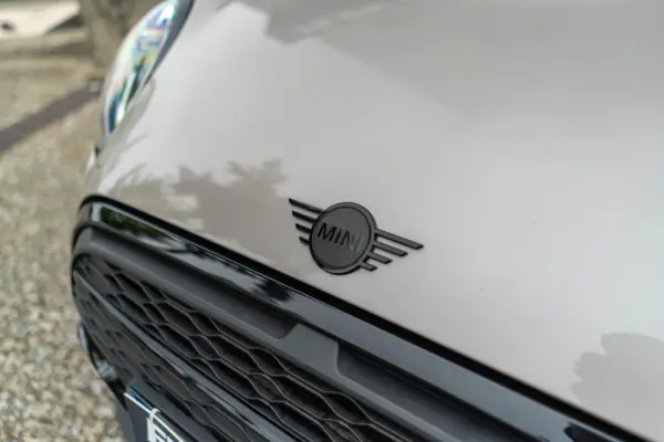 MINI Cabrio Cooper Premium Extra JCW Auto 35