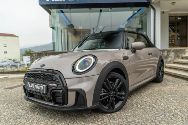 MINI Cabrio Cooper Premium Extra JCW Auto 40