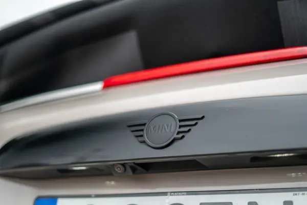 MINI Cabrio Cooper Premium Extra JCW Auto 64