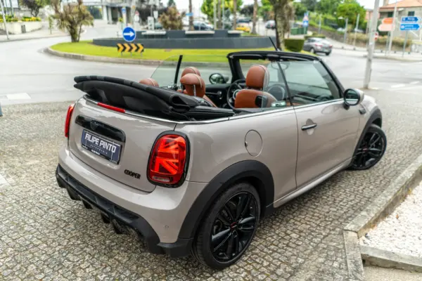 MINI Cabrio Cooper Premium Extra JCW Auto 67