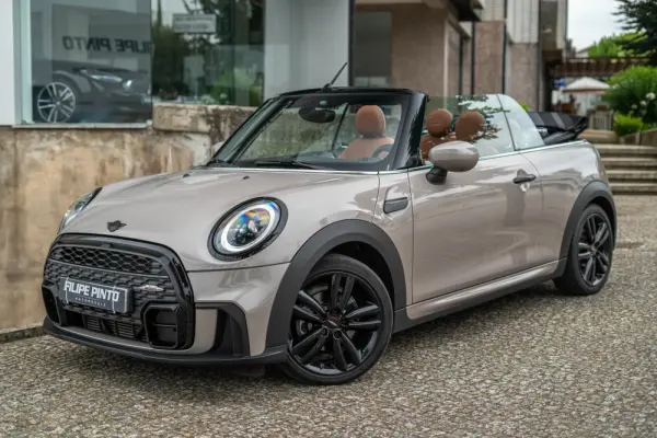 MINI Cabrio Cooper Premium Extra JCW Auto 77