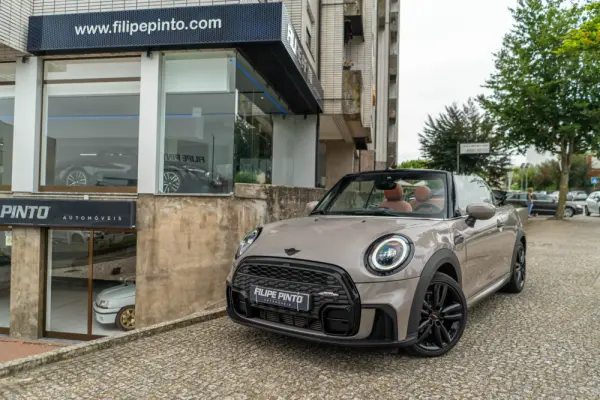 MINI Cabrio Cooper Premium Extra JCW Auto 79
