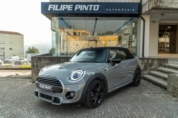 MINI Cabrio Cooper Premium Extra JCW Auto 1