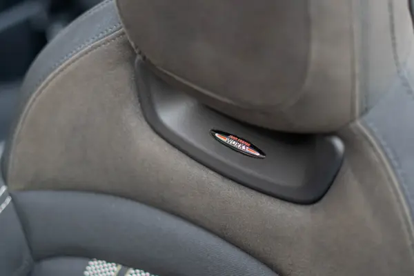 MINI Cabrio Cooper Premium Extra JCW Auto 38