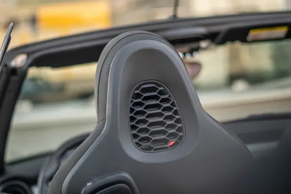 MINI Cabrio Cooper Premium Extra JCW Auto 40